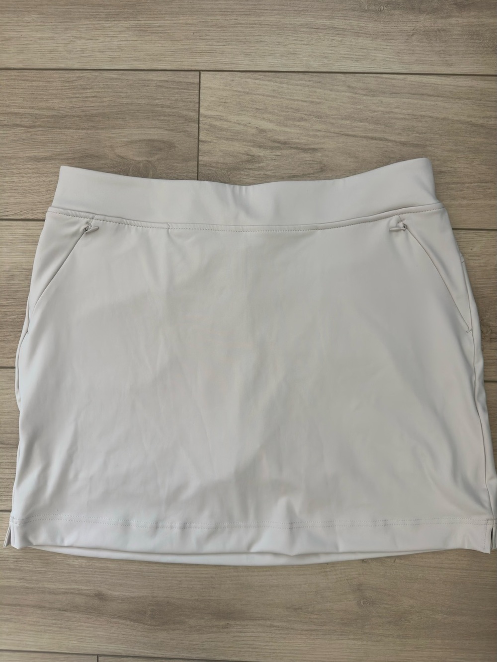 NWT 30 Degrees Cool Women’s Skort Size Large